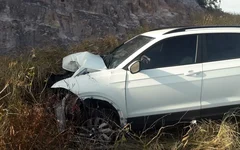 Veículo da apresentadora foi atingido pelo pneu de um caminhão