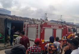 Residência pega fogo e morador é socorrido em São Miguel dos Campos