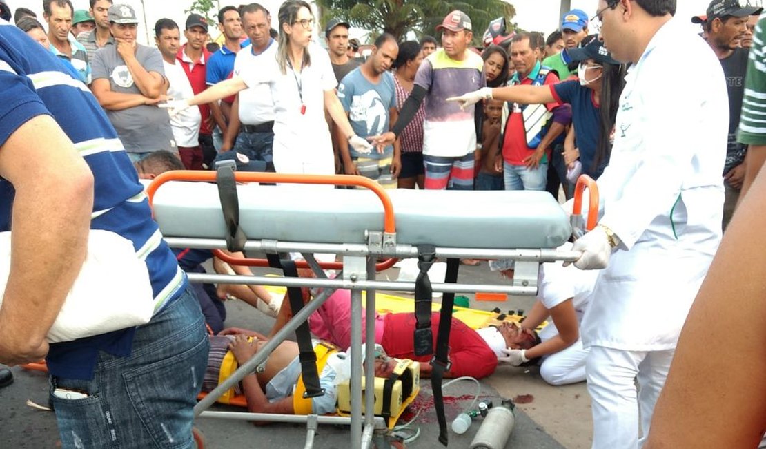 Colisão entre motocicletas deixa três pessoas feridas na AL-220