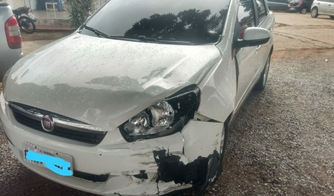 PM vai atender à ocorrência de trânsito e acaba recuperando veículo roubado, em Arapiraca