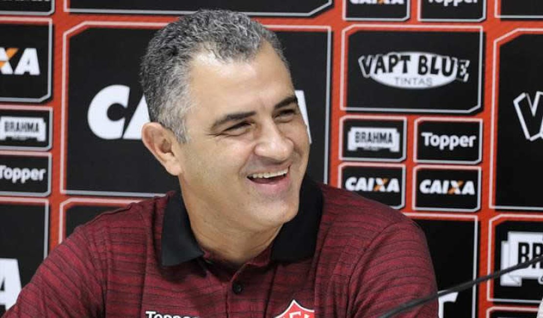 CRB age rápido e confirma Marcelo Chamusca como novo treinador