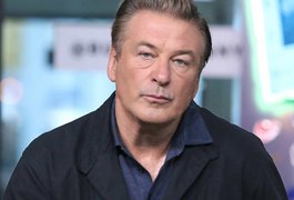 Alec Baldwin diz que 'faria qualquer coisa para desfazer o que aconteceu'