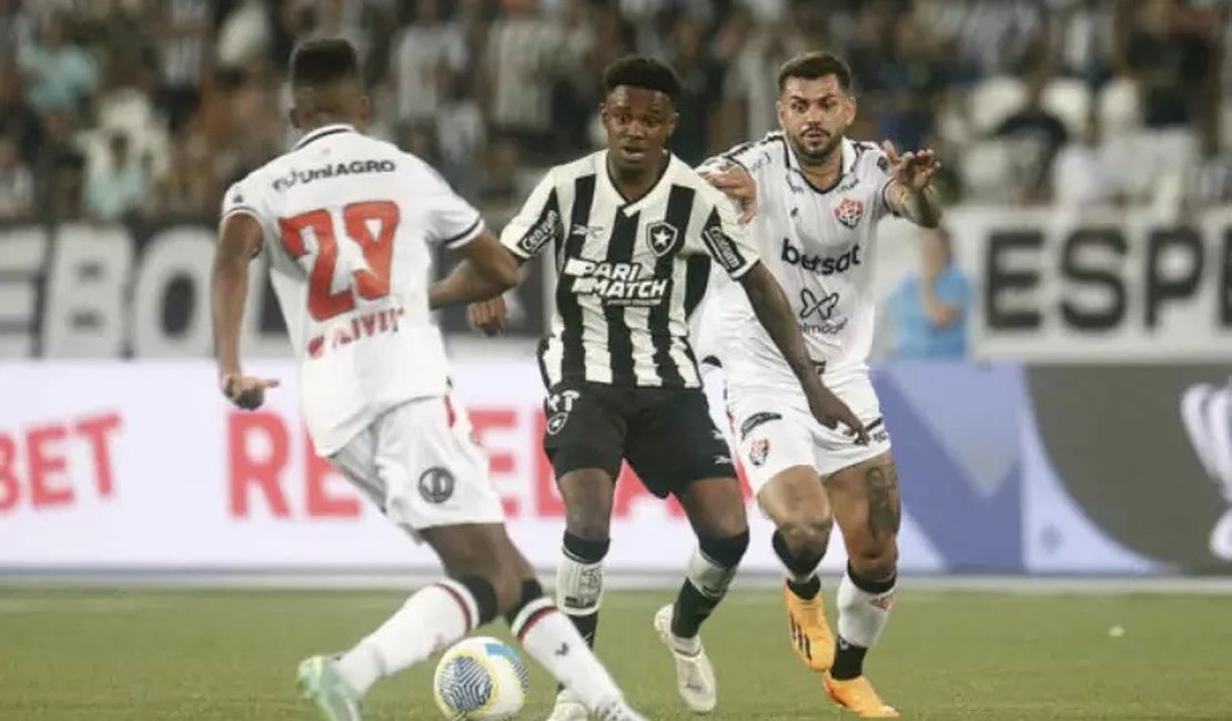 Botafogo acorda no segundo tempo e bate o Vitória pela Copa do Brasil