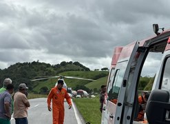 Capotamento na BR-101 deixa dois feridos em Joaquim Gomes