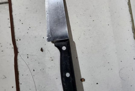 Mulher é esfaqueada pelo ex-marido após ele invadir a casa dela, em Limoeiro