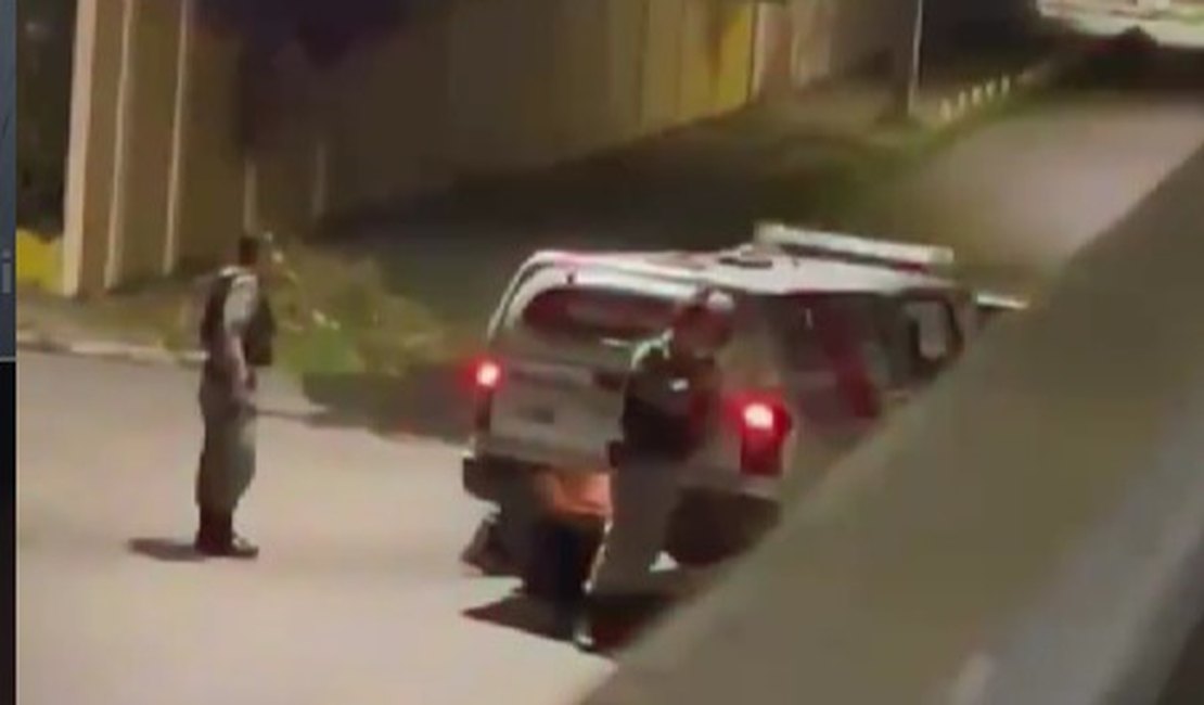 Sargento da reserva troca tiros com a Polícia, após desobedecer ordem de parada, em Delmiro Gouveia