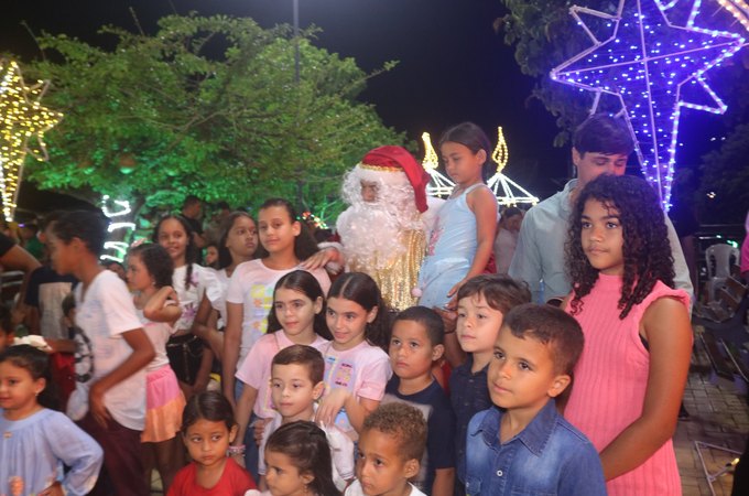 VÍDEO: Prefeitura de Coité do Nóia reúne população para tradicional ceia de natal