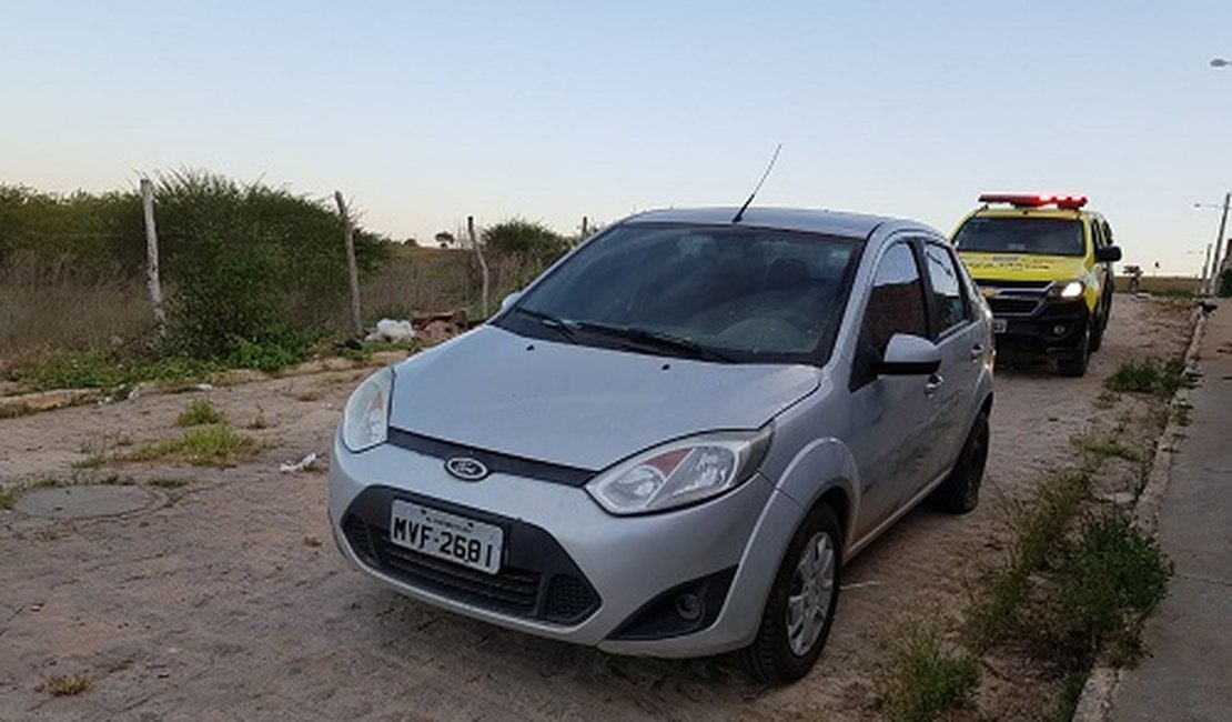 Polícia Militar recupera veículo roubado e com placa adulterada em Arapiraca