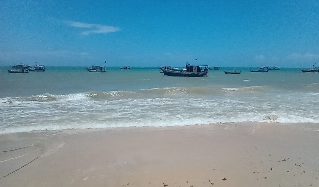 Alagoas tem 12 trechos de praias impróprios para banho