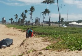 Atleta morre durante competição de handsurf em Maceió