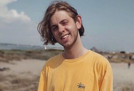 Jovem influencer morre após cair de uma montanha, durante gravação de vídeo