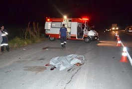 Um morre e outro fica ferido em acidente envolvendo veículo roubado em São Miguel