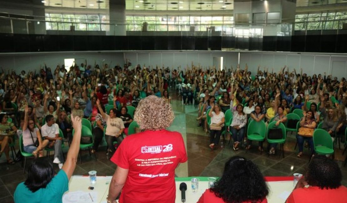 Desembargador decreta ilegal e abusiva greve dos professores de Maceió