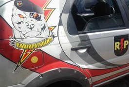 Criminosos param ônibus na AL-201 e assaltam universitários de Campestre