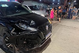 Entregador de lanches fica ferido em colisão com carro em Arapiraca