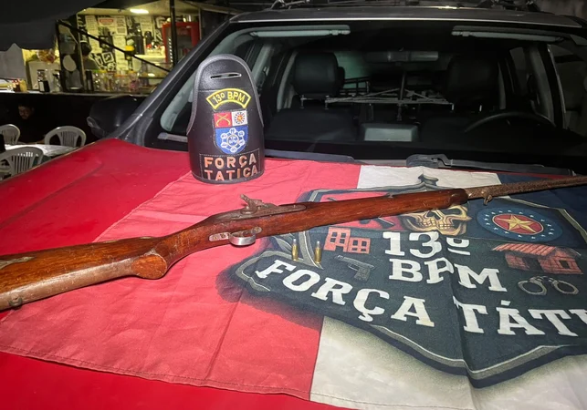 Força Tática do 13º Batalhão apreende arma artesanal em Garça Torta