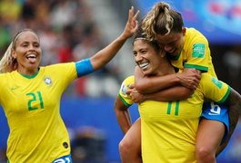 Na estreia na Copa do Mundo feminina, seleção brasileira vence a Jamaica por 3 a 0