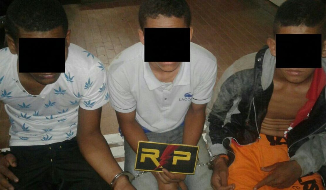 Suspeitos de assaltar estabelecimento comercial, menores são apreendidos com motos roubadas