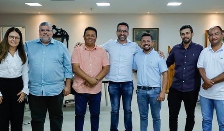 Sete prefeitos que apoiavam Rui e dois que estavam com Collor declaram apoio a Paulo Dantas no segundo turno