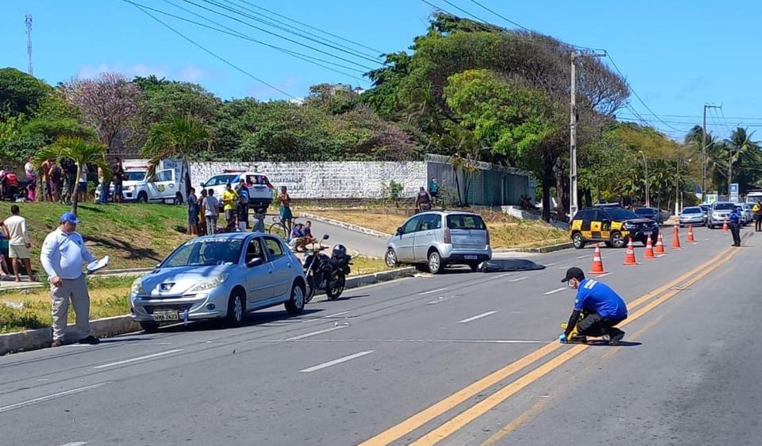 Perícia Criminal analisa dinâmica de acidente que deixou motociclista morto em Maceió