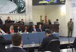 Reajuste salarial de deputados deve parar na Justiça