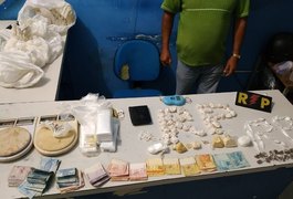 Maconha, cocaína e mais de mil pedras de crack são apreendidas em Palmeira dos Índios