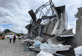 Cidade do Paraná é atingida por ventos fortes de até 180 km/h