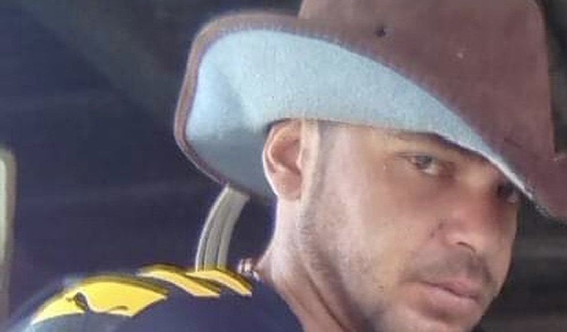 Familiares buscam notícias sobre o paradeiro de jovem desaparecido em Arapiraca