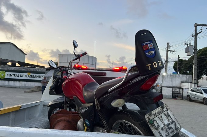 BPRv prende condutor de motocicleta com motor adulterado no Cruzeiro do Sul