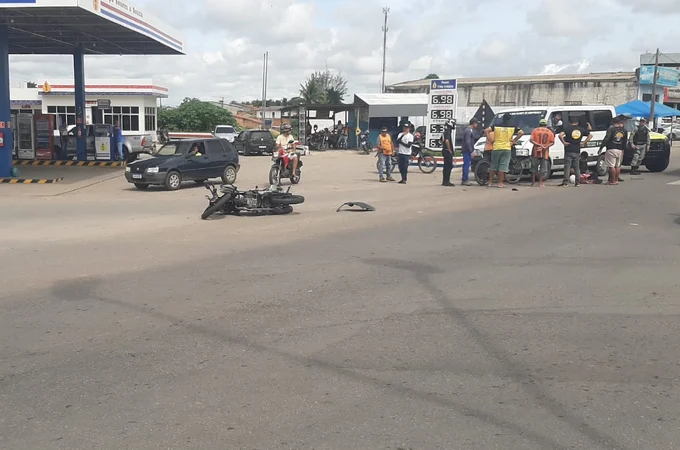 Colisão no cruzamento da “Igrejinha”, em Arapiraca, deixa motociclista ferido nesta segunda-feira