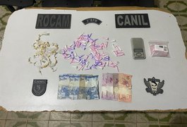 Ação policial apreende 104 pinos de cocaína e 75 pedras de crack no Manoel Teles