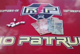 Guarnição de Radiopatrulha apreende menor vendendo droga no bairro Itapuã em Arapiraca