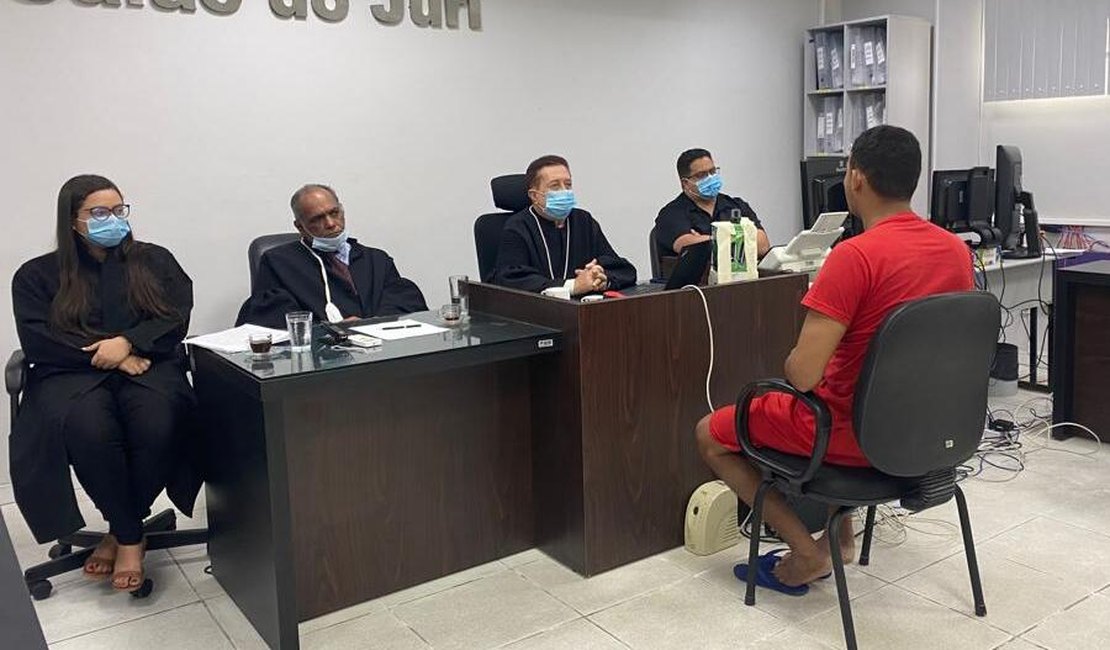 Homem que matou a própria esposa com golpes de facão em São José da Laje é condenado a mais de 15 anos de prisão