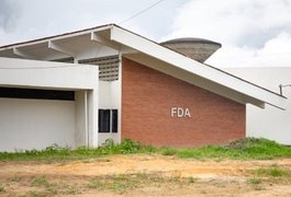 Ataques de cães causam suspensão de aulas presenciais na Faculdade de Direito da Ufal, em Maceió