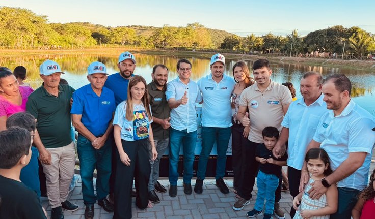 VÍDEO: Ao lado de lideranças políticas, prefeito Bueno Higino entrega Orla Lagunar em Coité do Nóia