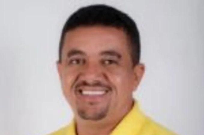 Vereador por Dois Riachos é preso após ameaçar dona de bar com pistola 9mm em Cacimbinhas