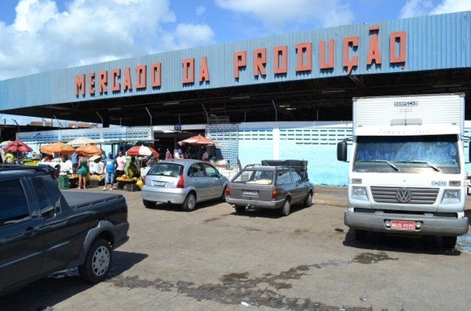 Corpo de homem é encontrado em valeta perto do Mercado da Produção, em Maceió
