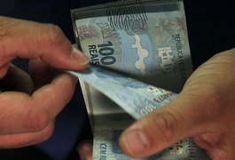 Governo de Alagoas antecipa salários de fevereiro para esta quarta-feira (28)