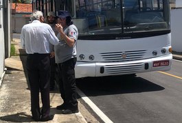 Motorista de ônibus que atropelou jovem e bebê em Paripueira é indiciado por homicídio culposo