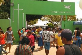 VÍDEO. Multidão homenageia entes queridos neste dia de Finados, em Arapiraca