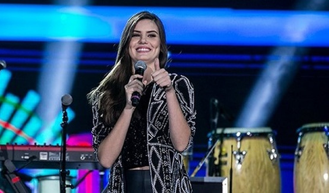 Camila Queiroz estreia como apresentadora em especial da Globo