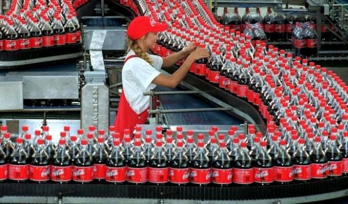 Coca-Cola ameaça deixar Brasil após mudanças de tributação