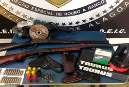 Policiais cumprem mandados de busca e apreensão no Sertão