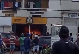 Vídeo. Incêndio atinge estabelecimento comercial e assusta populares, em Craíbas