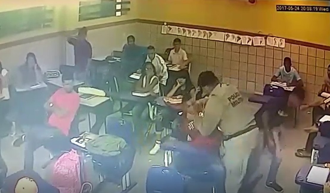 Alunos agredidos por militares entram com ação por danos morais contra o Estado