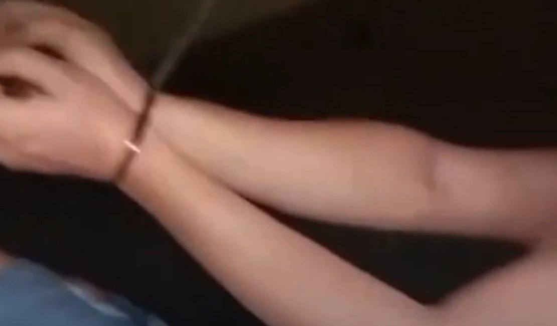VÍDEO: Motorista é encontrado com braços e pernas presos dentro de carreta após assalto, em Junqueiro