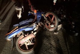 Colisão entre motos deixa três feridos em Marechal Deodoro
