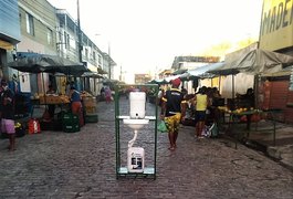 Feiras de Penedo recebem pias portáteis e reforço na fiscalização contra a covid-19