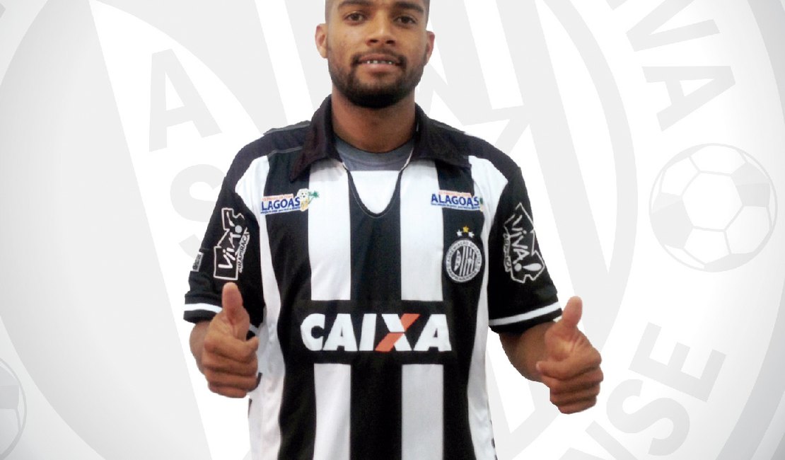 ASA acerta contratação do lateral Maicon