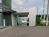 Colisão envolvendo moto e carro deixa homem ferido em Arapiraca